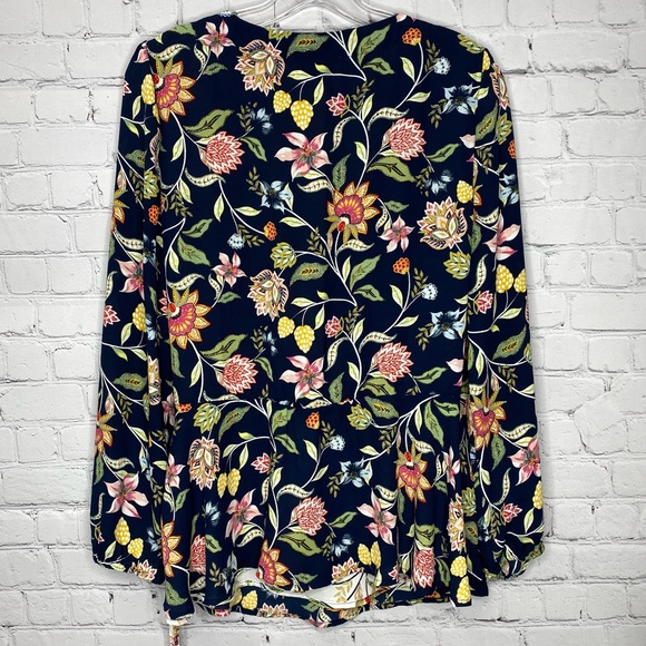 LOFT FLORAL WRAP BLOUSE Size M - Picture 9 of 9